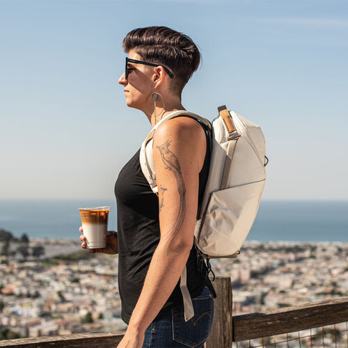 Peak Design Everyday Backpack Zip v2 15L Bone BEDBZ-15-BO-2 - 11